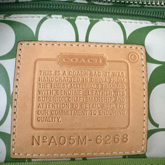 Coach Vintage Y2K Hamptons Mini Tote - Picture 6 of 7